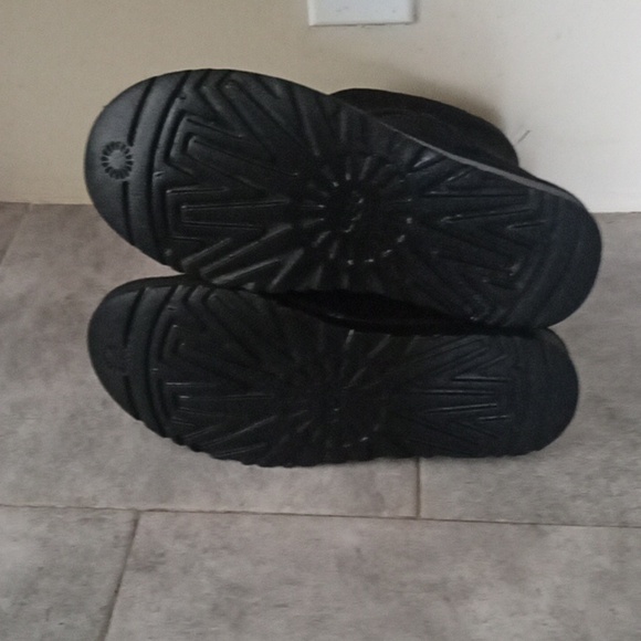 UGG boots size 7 women - Picture 5 of 5